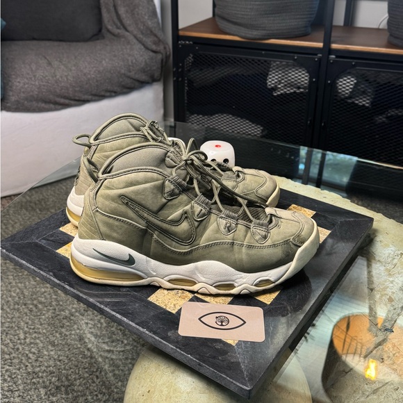 Nike Olive Green Sneakers - Picture 1 of 5